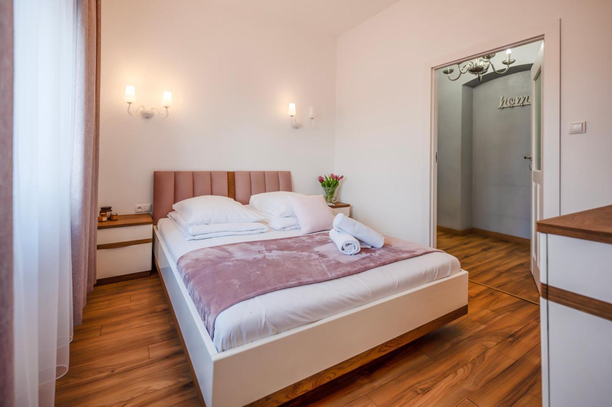 Florencja Parking Gratis Moxy Te&Am Cracow Krakau Buitenkant foto